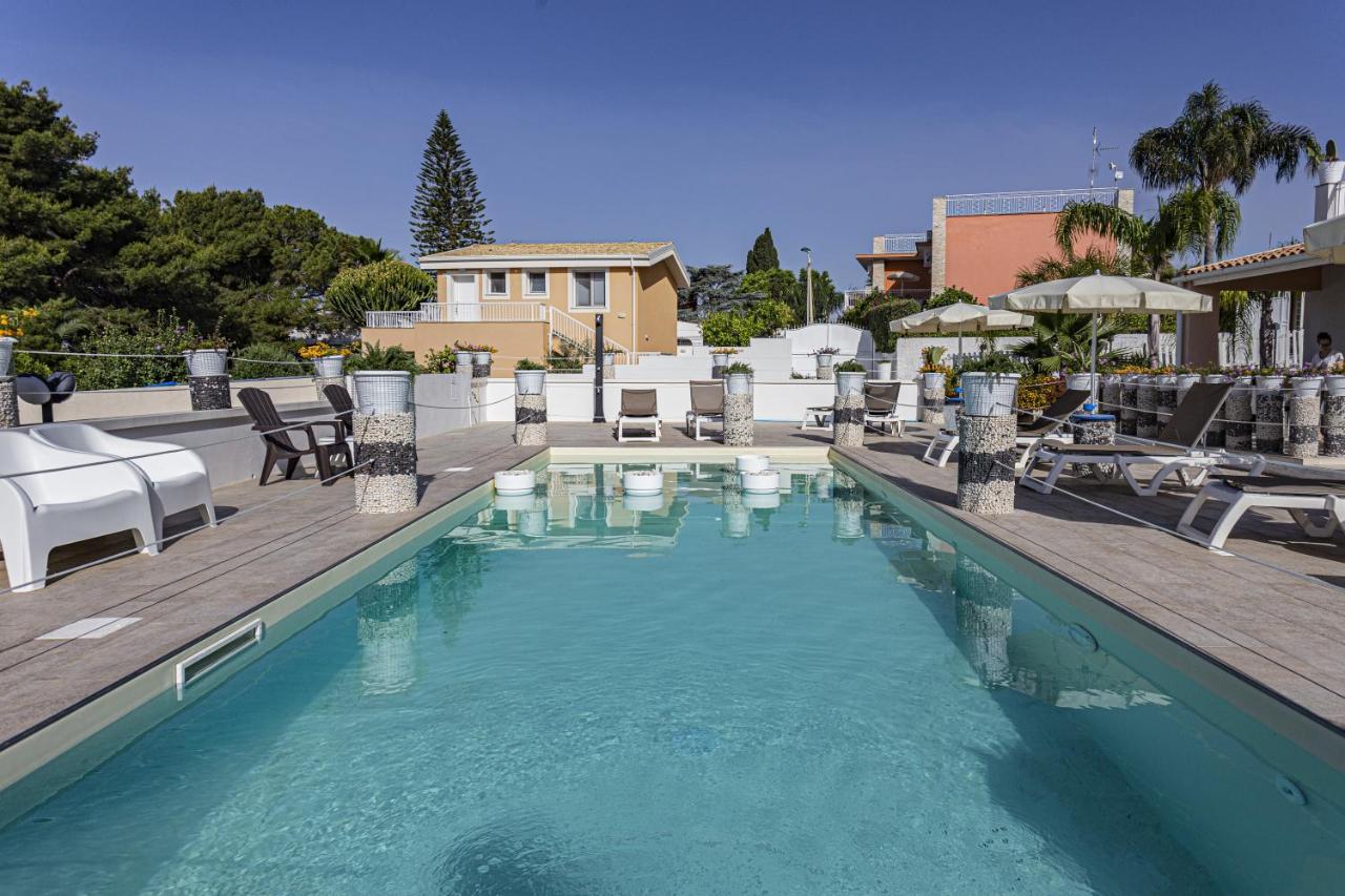 Small Luxury Apartments Pool And Sea View - Stella Del Mare Fontane Bianche Extérieur photo