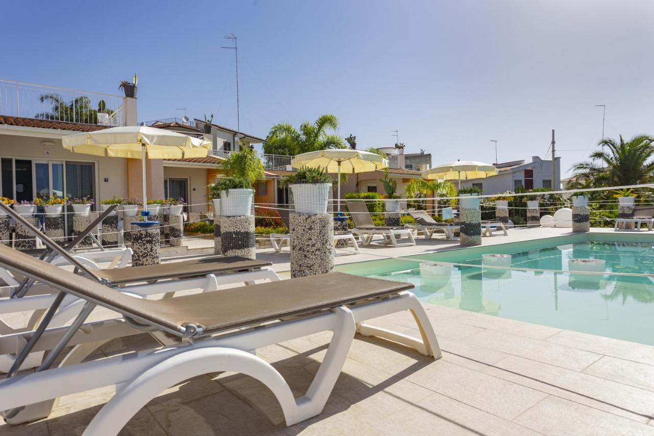 Small Luxury Apartments Pool And Sea View - Stella Del Mare Fontane Bianche Extérieur photo