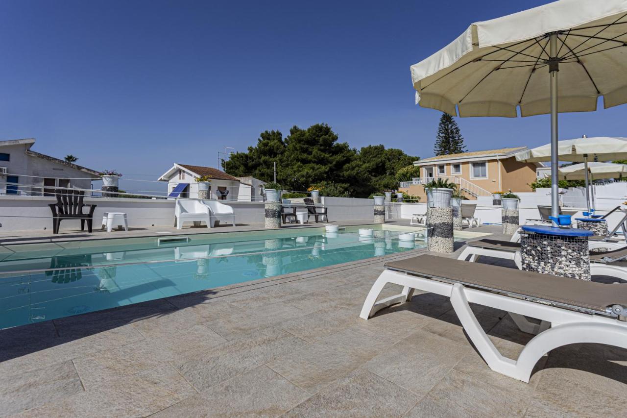 Small Luxury Apartments Pool And Sea View - Stella Del Mare Fontane Bianche Extérieur photo